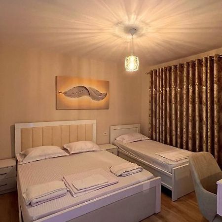Klinti'S Apartment بيرات المظهر الخارجي الصورة