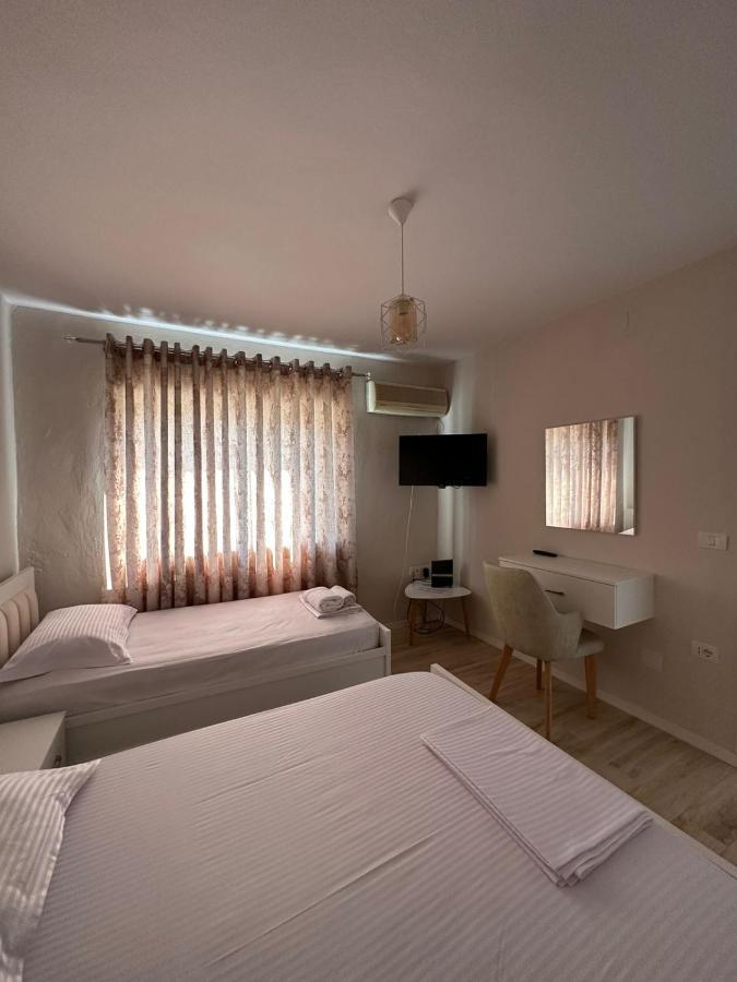 Klinti'S Apartment بيرات المظهر الخارجي الصورة